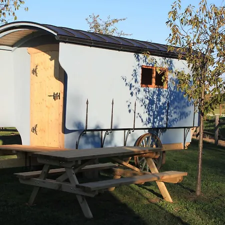 Schaeferwagen Im Leipziger Neuseenland * Wyhra